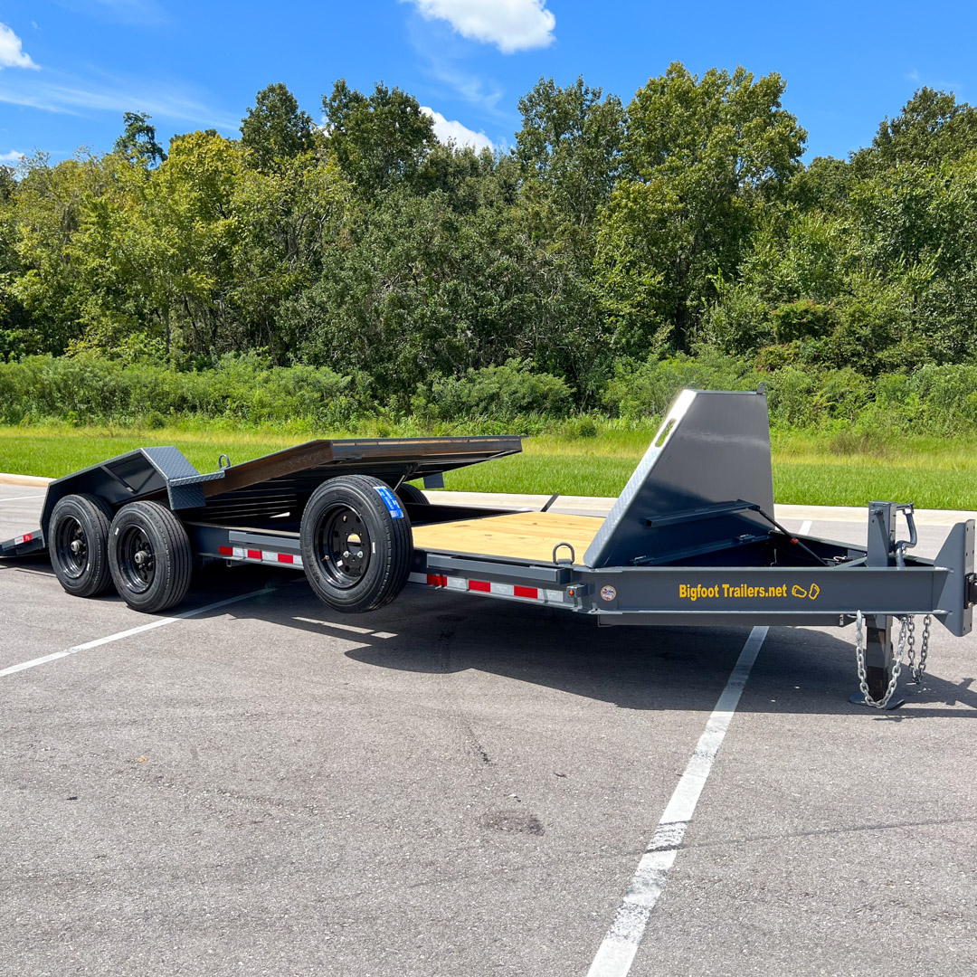 New tilt equipment trailers available in Jacksonville, FL & Amherst, VA