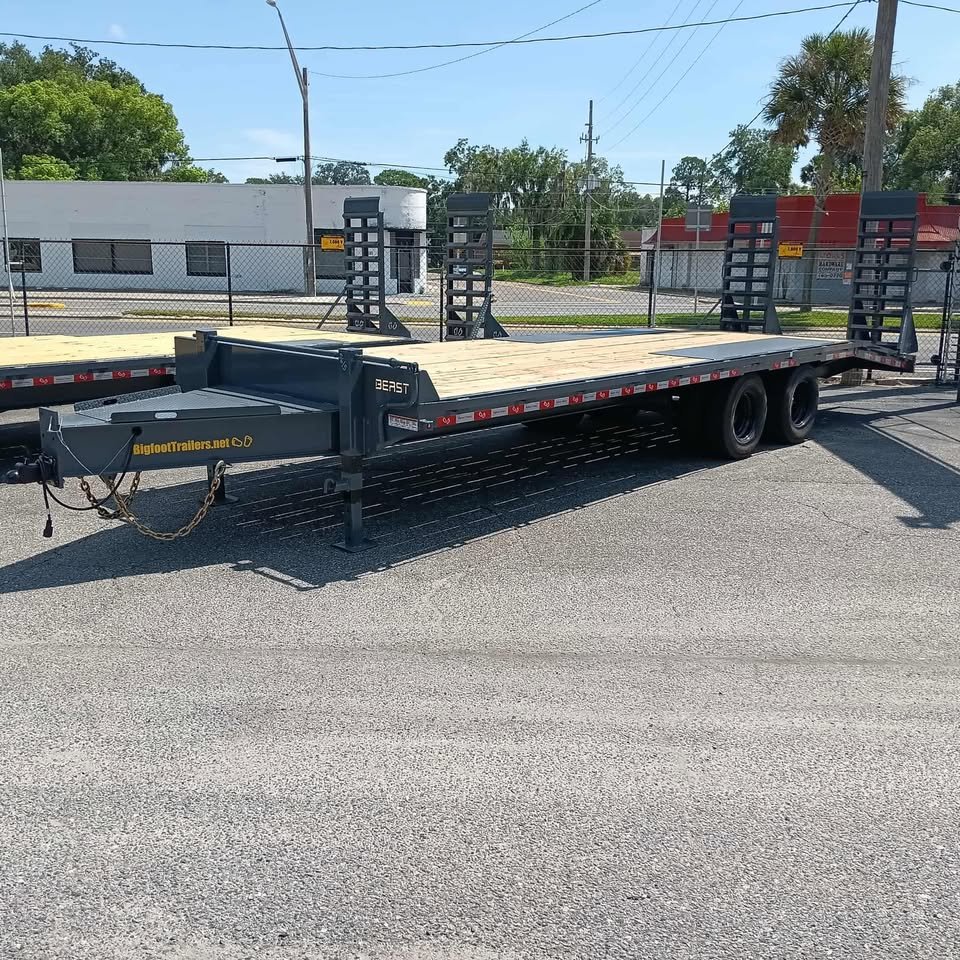 Manufacturing deckover trailers in Nashville, TN