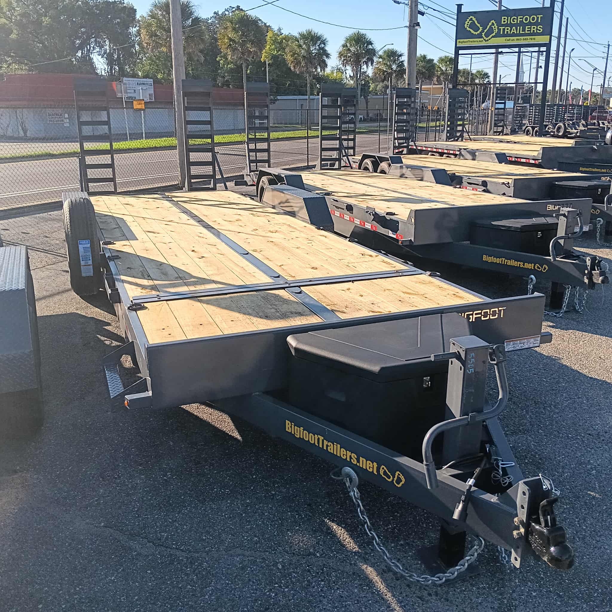 Heavy duty equipment trailers manufactured in Nashville, TN